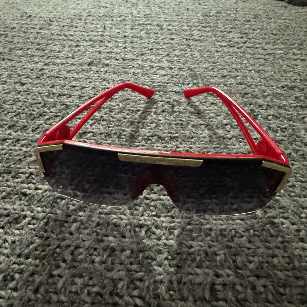 Red sunglasses